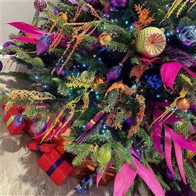 fwthumbColourful Christmas tree Wimbledon Village Lilys Flowers.jpg